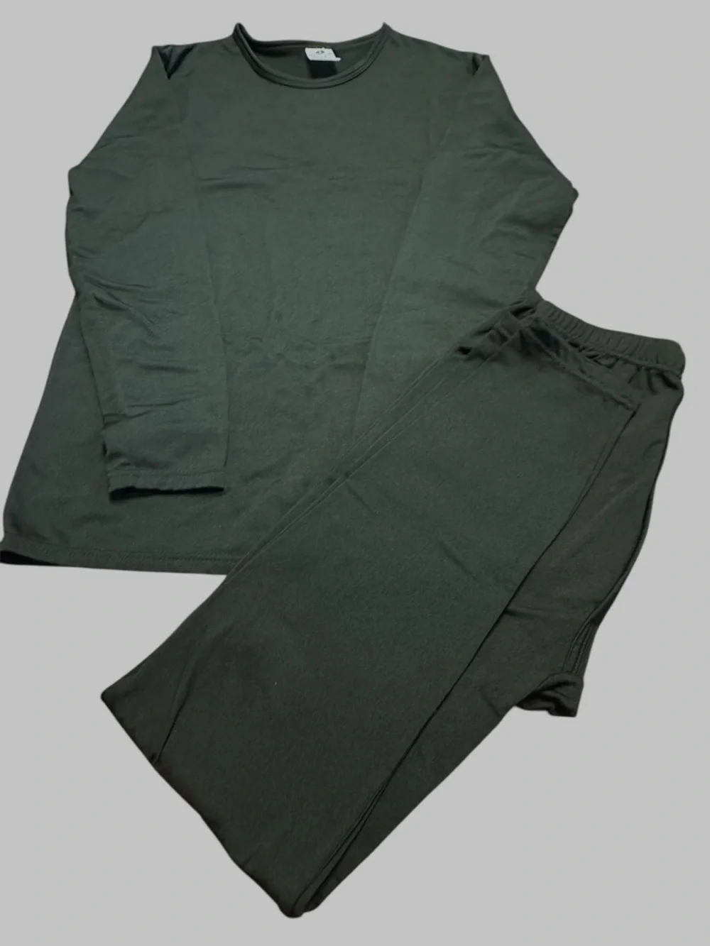 Men’s thermal 2 pc size large black Mossy Oak